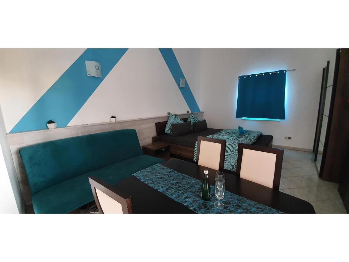 Blue Sea Vir Apartments Luaran gambar
