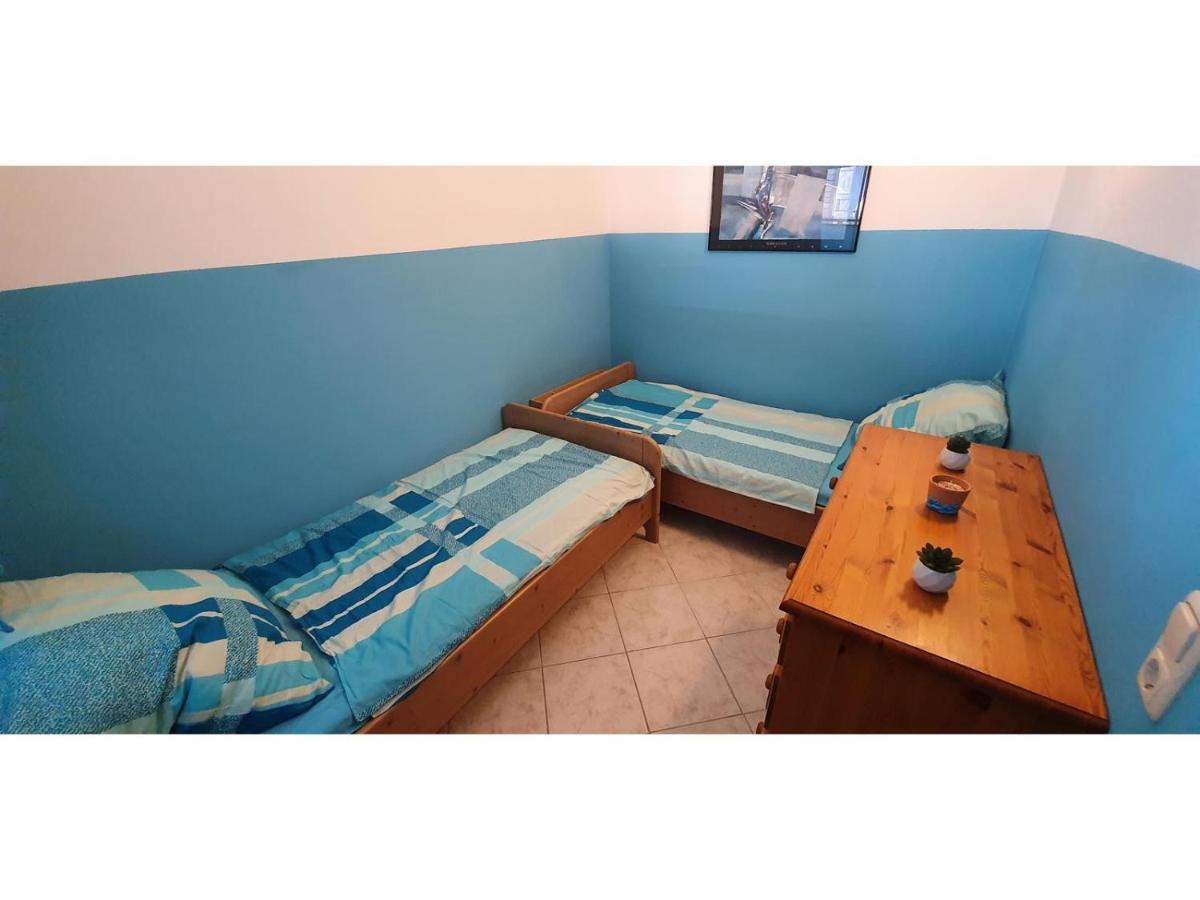 Blue Sea Vir Apartments Luaran gambar