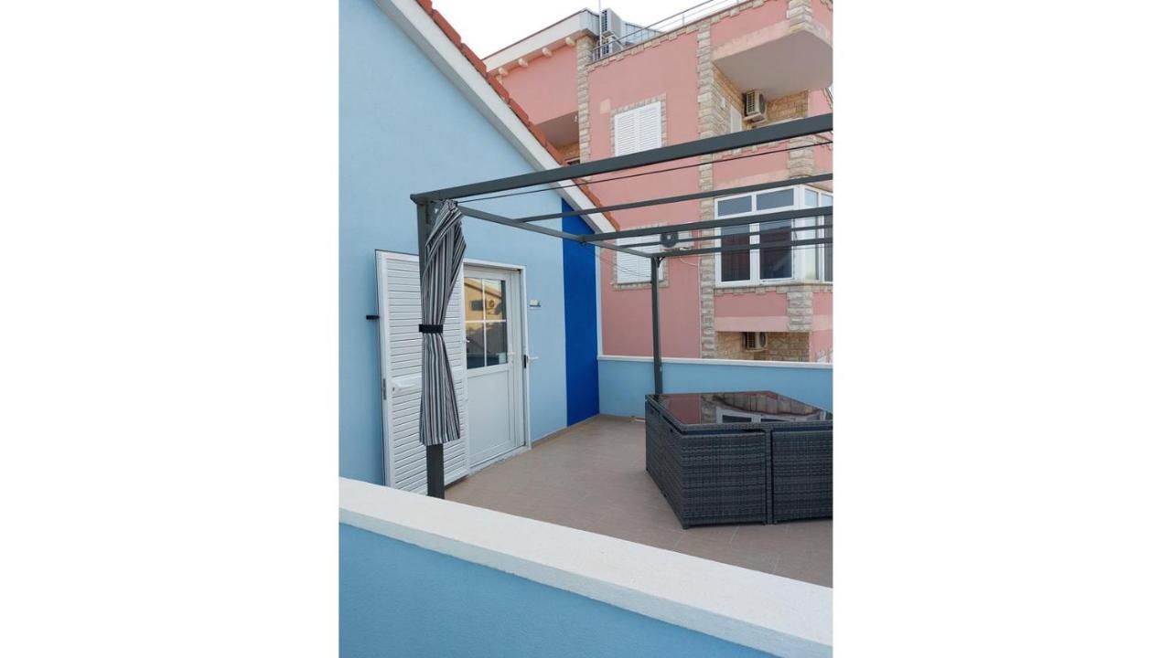 Blue Sea Vir Apartments Luaran gambar